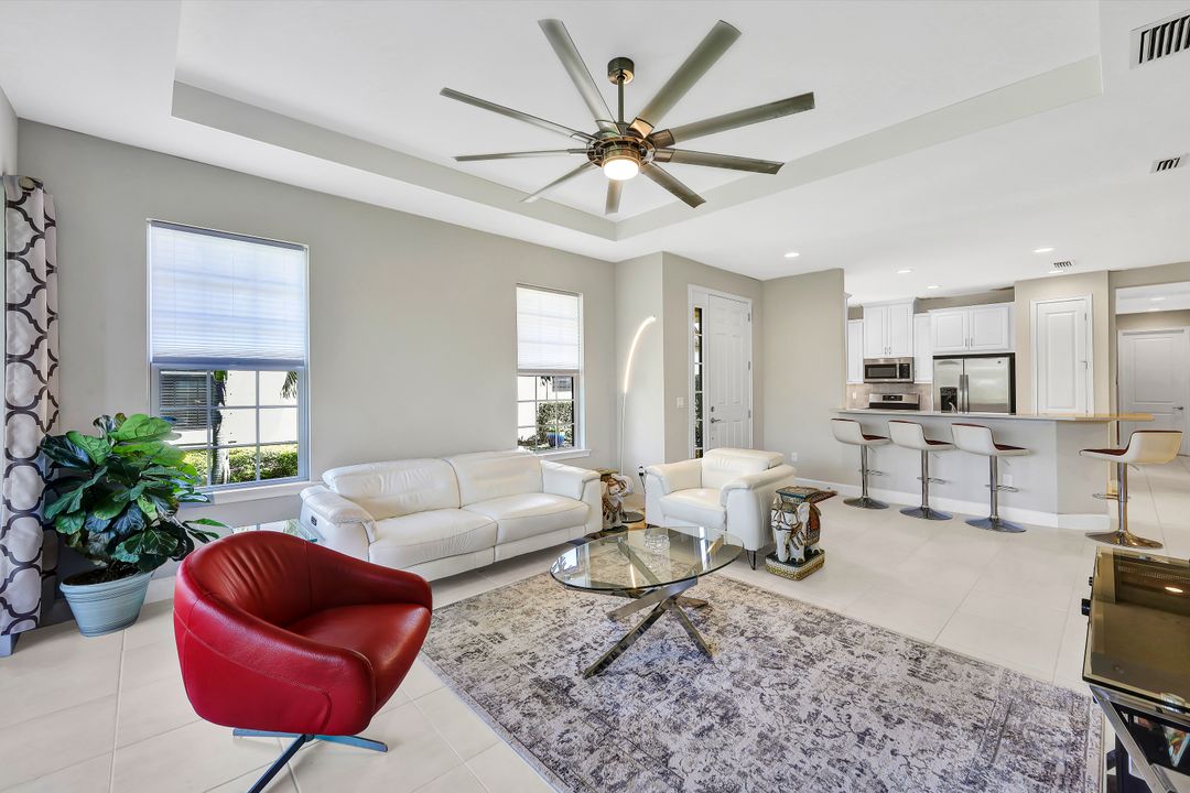 8107 Calle Canovas St, Naples, FL 34114