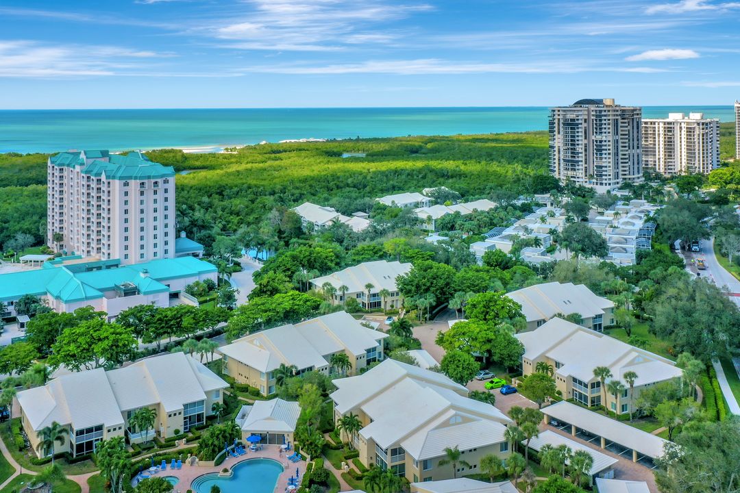 5801 Glencove Dr #502, Naples, FL 34108