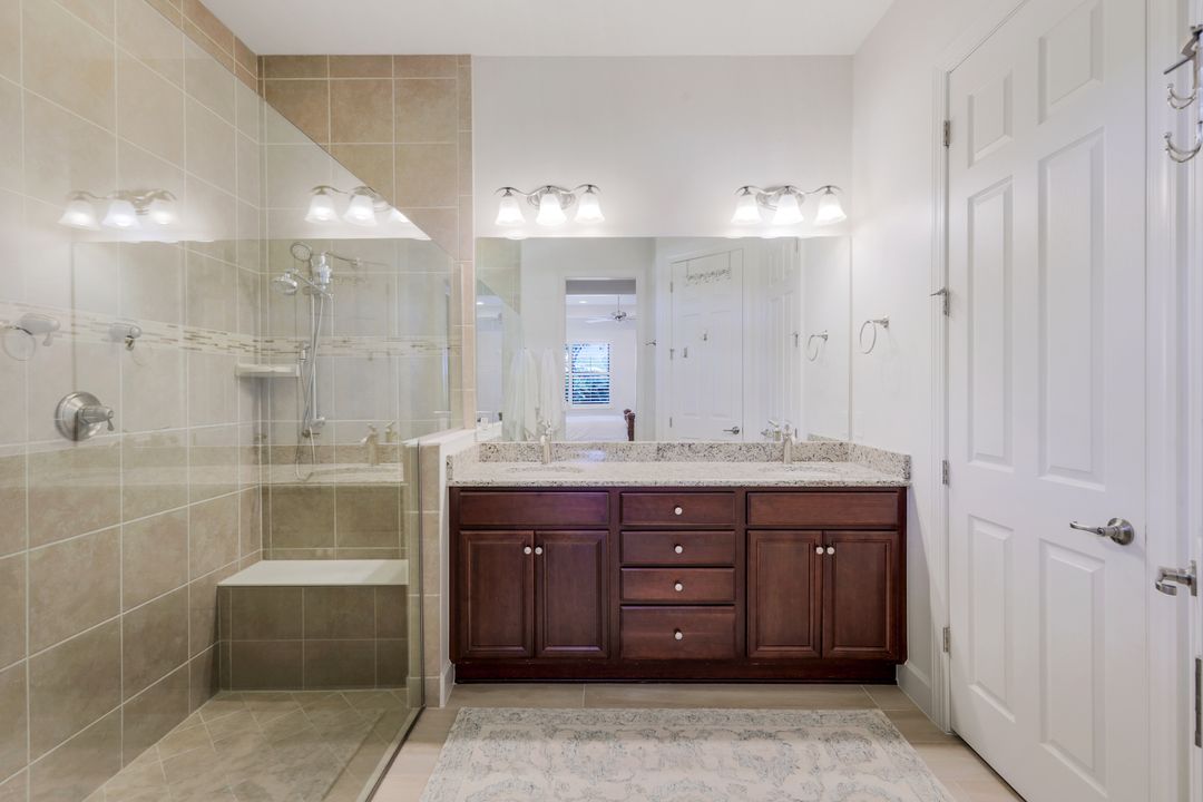 9578 Coquina Cir, Naples, FL 34120