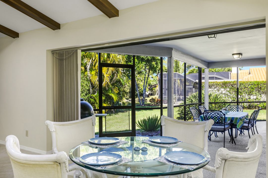 2383 Mayfield Ct, Naples, FL 34105