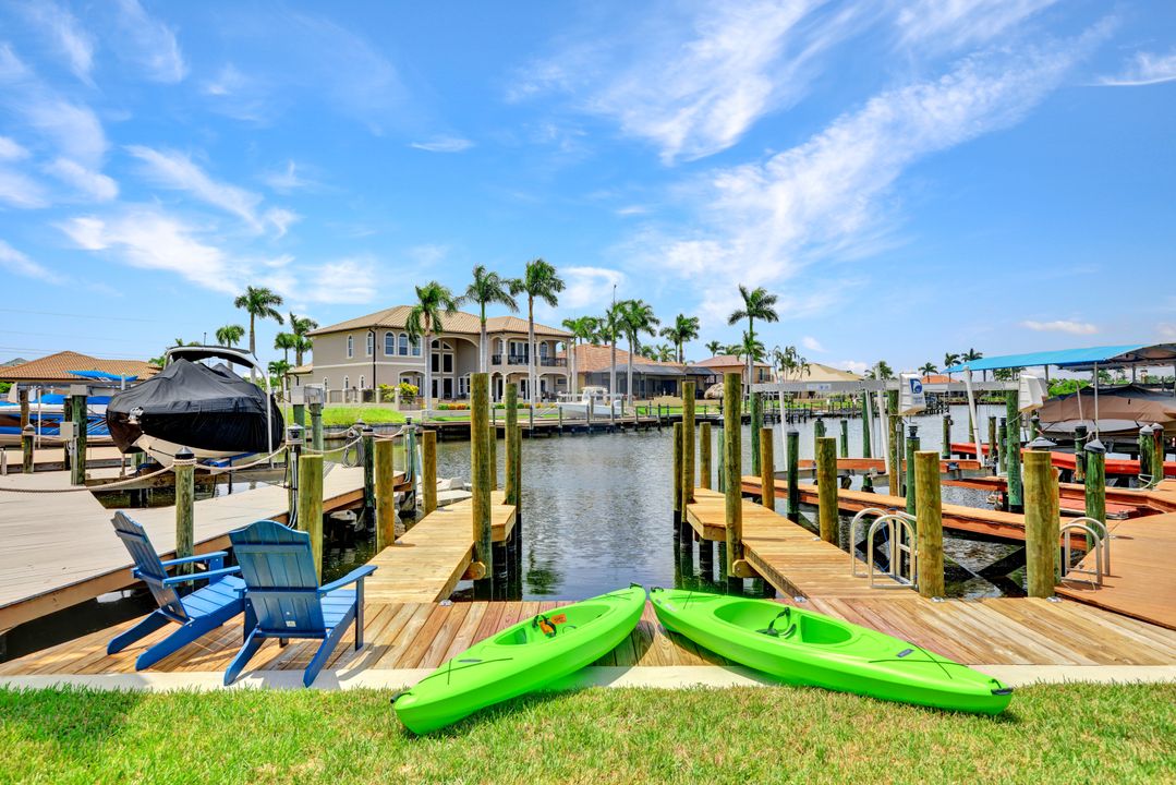 1617 El Dorado Pkwy W, Cape Coral, FL 33914