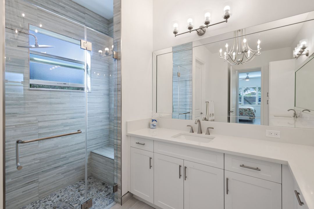 11555 Jacaranda Dr, Naples, FL 34120