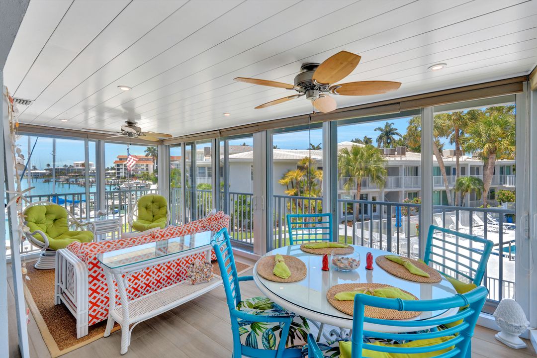 388 Harbour Dr #388, Naples, FL 34103