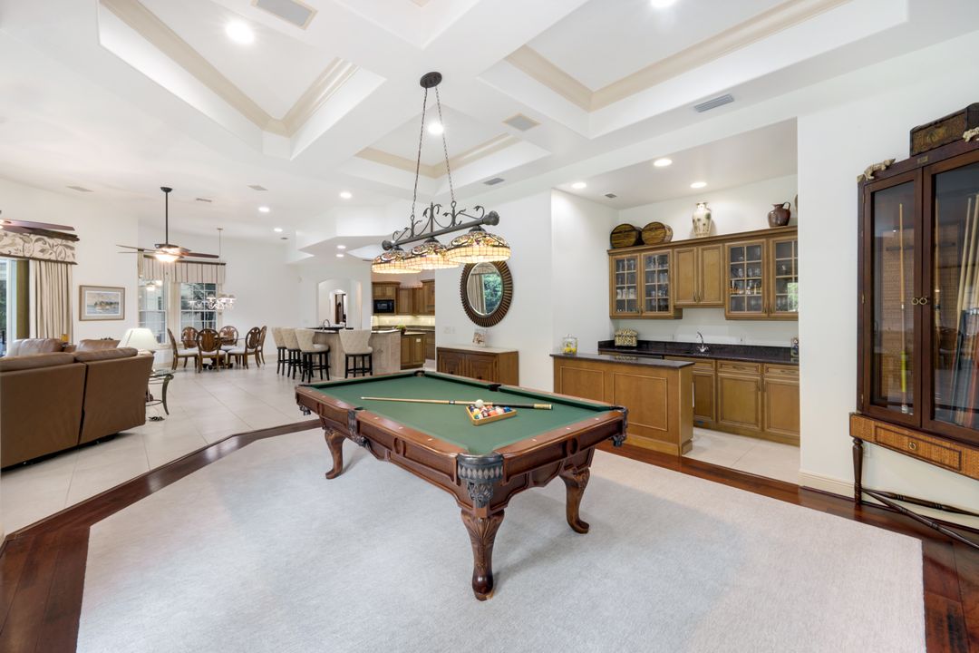 12099 Collier's Reserve Dr, Naples, FL 34110