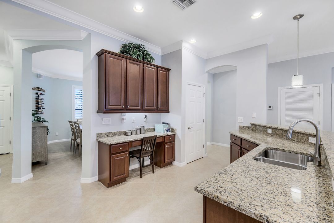 8666 Sumner Ave, Fort Myers, FL 33908