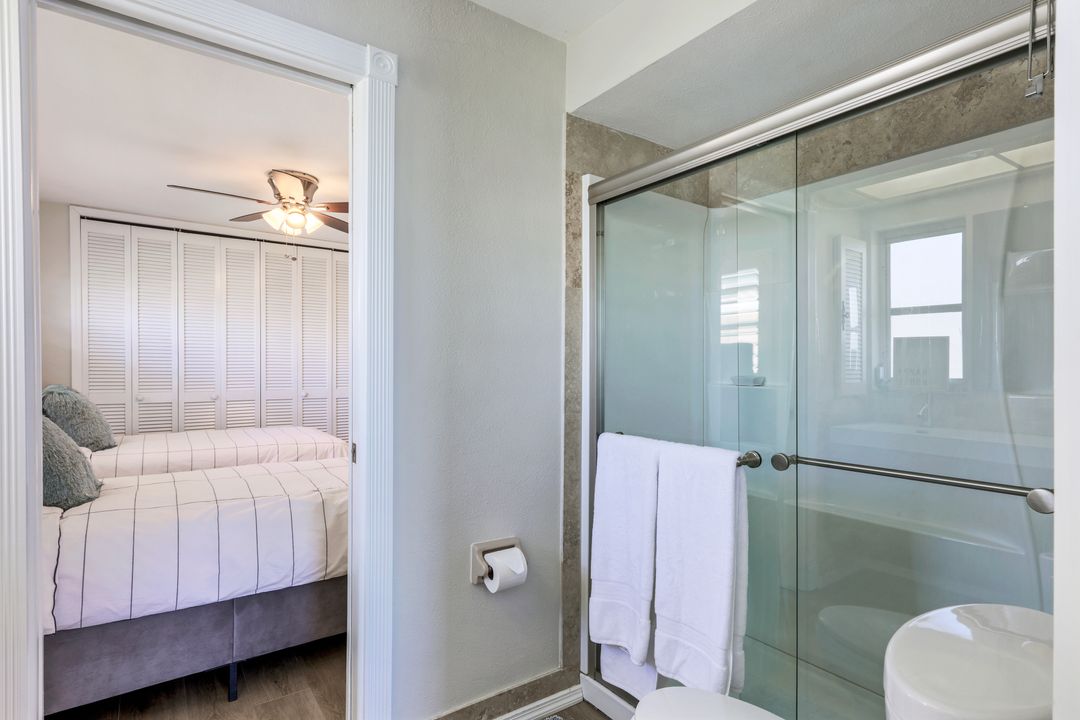 5205 Savoy Ct, Cape Coral, FL 33904