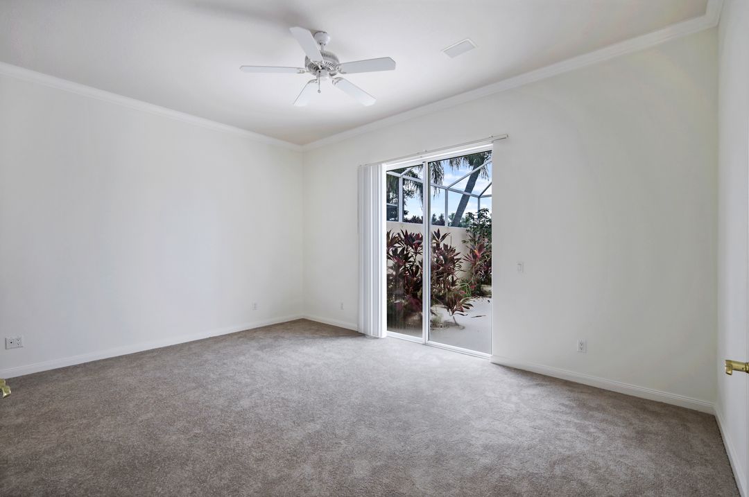 5304 Hawkesbury Way, Naples, FL 34119