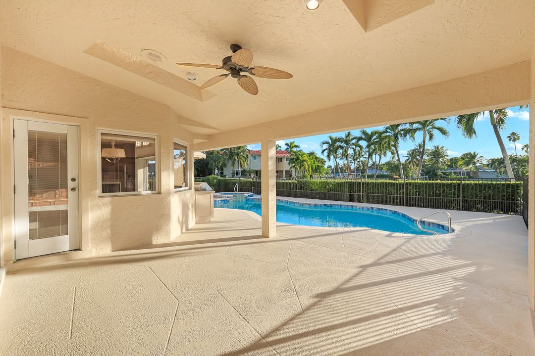 954 Bal Isle Dr, Fort Myers, FL 33919