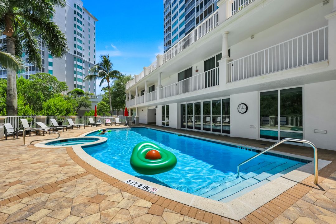 275 Indies Way #503, Naples, FL 34110