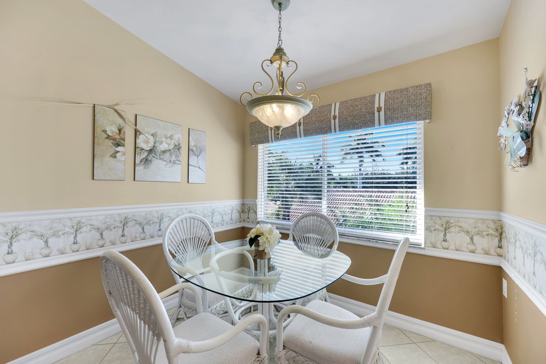2375 Bayou Ln #4, Naples, FL 34112