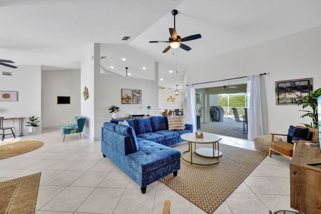 213 SE 20th Ct, Cape Coral, FL 33990