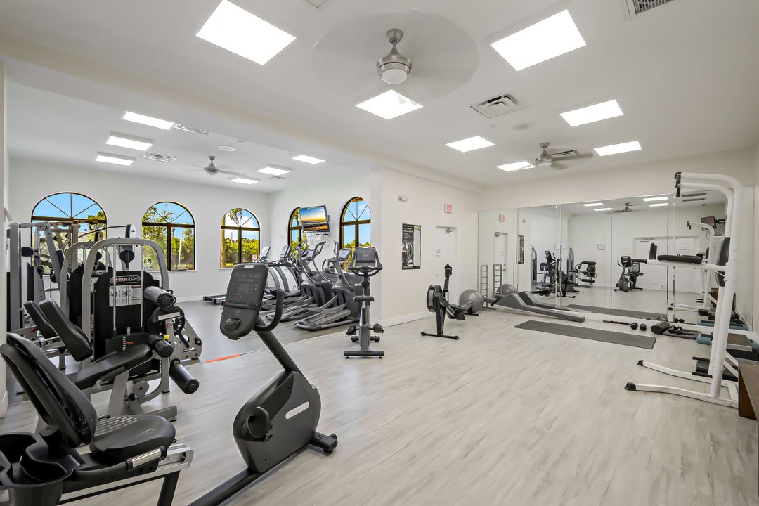 13142 Regent Cir, Fort Myers, FL 33966