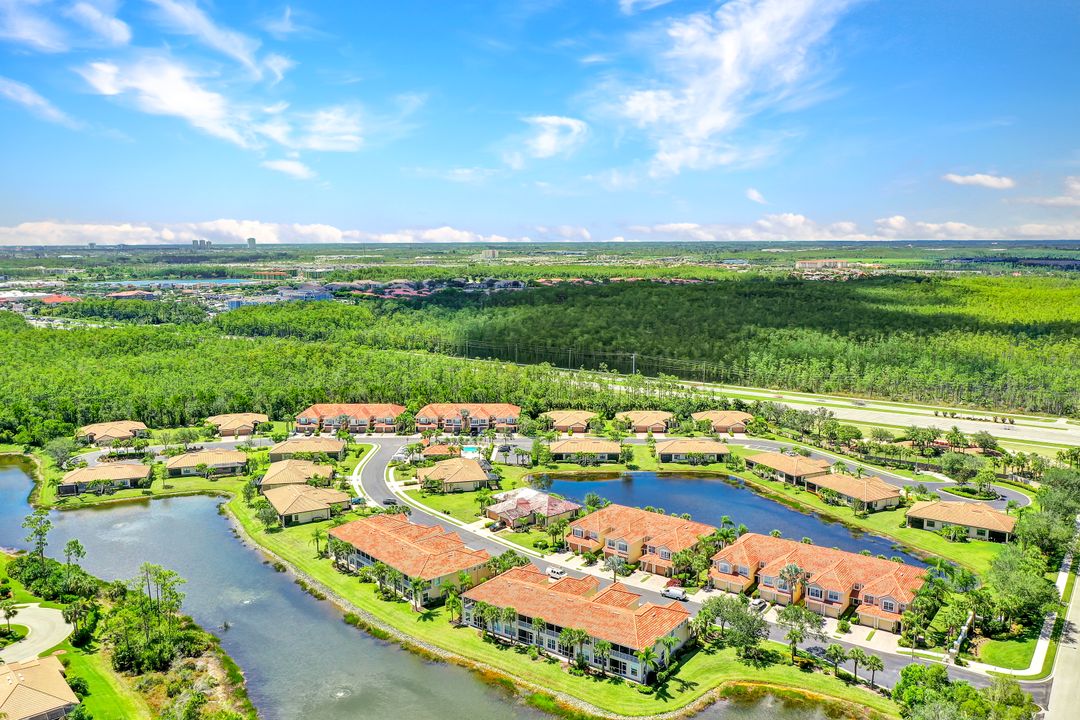 9079 Triangle Palms Ln, Fort Myers, FL 33913