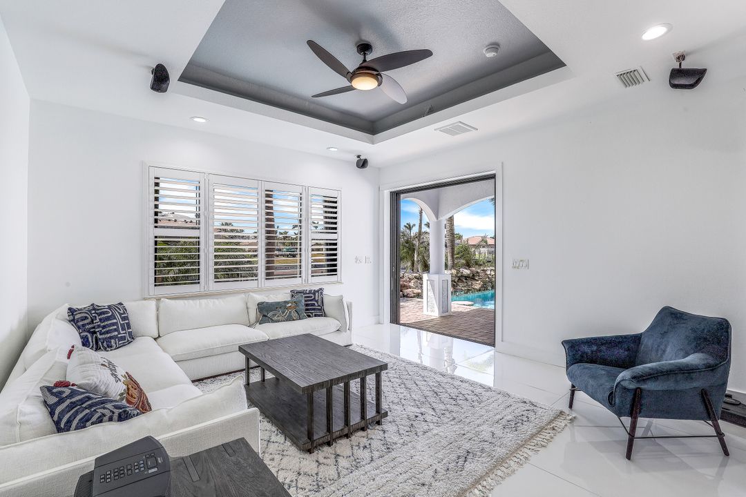 2550 SW 27th Pl, Cape Coral, FL 33914