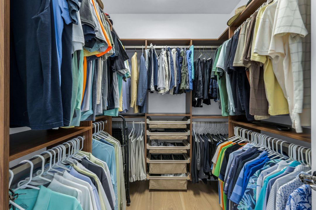 400 Springline Dr, Naples, FL 34102