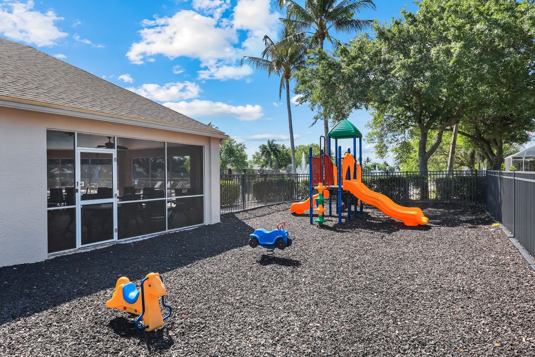 8616 Ibis Cove Cir, Naples, FL 34119