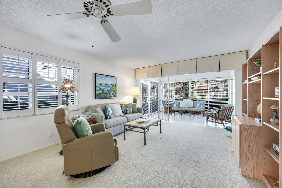 280 2nd Ave S #103, Naples, FL 34102