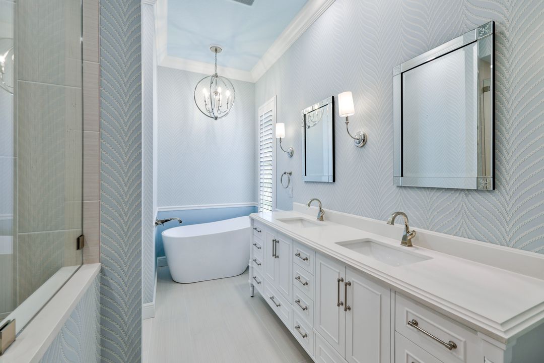 2885 Hatteras Way, Naples, FL 34119