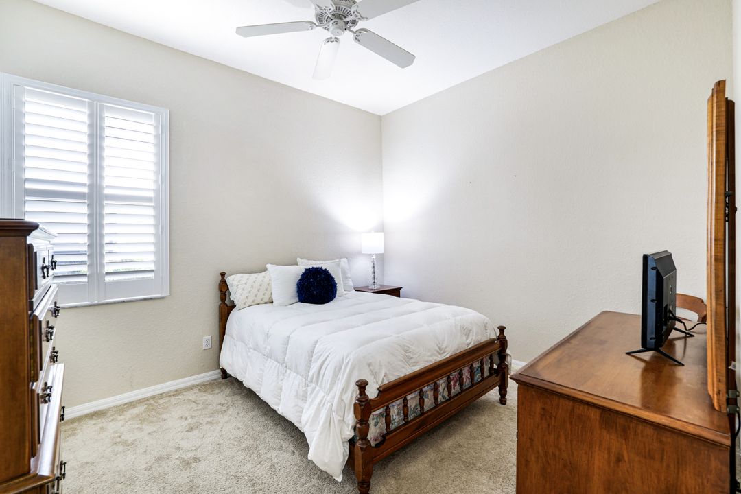 895 Eastham Way, Naples, FL 34104