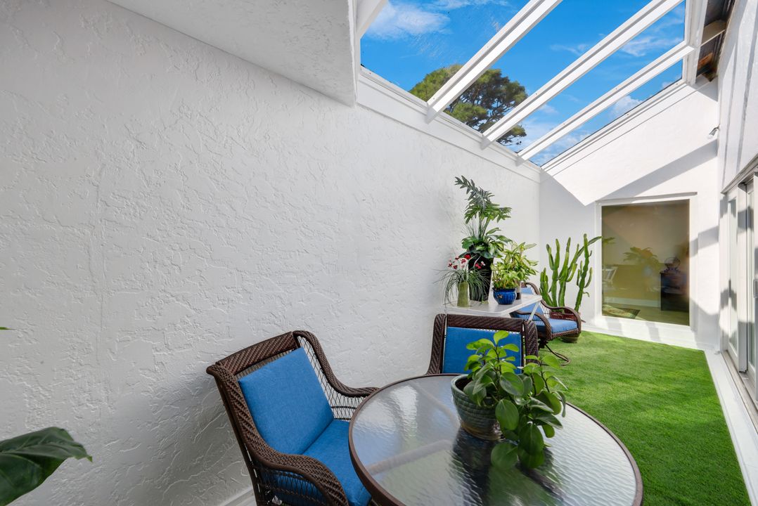 9960 Treasure Cay Ln, Bonita Springs, FL 34135