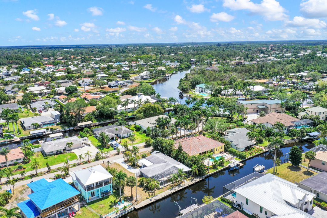 27098 Del Ln, Bonita Springs, FL 34135