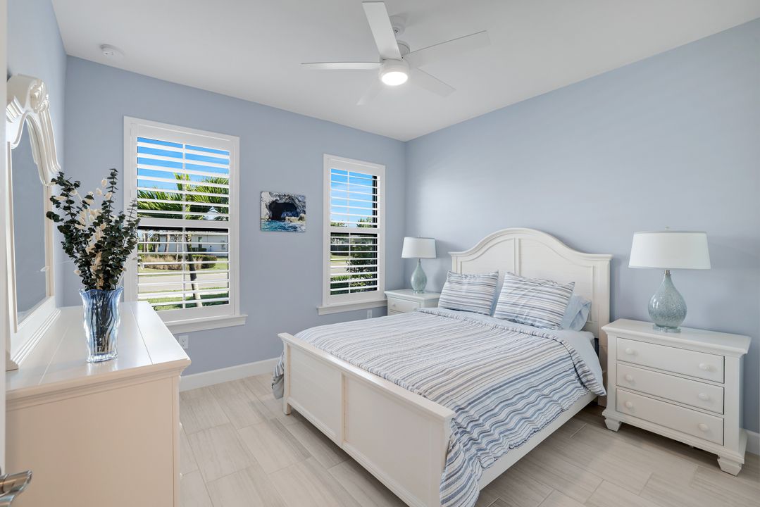 1944 Yellowfin Cir, Naples, FL 34114