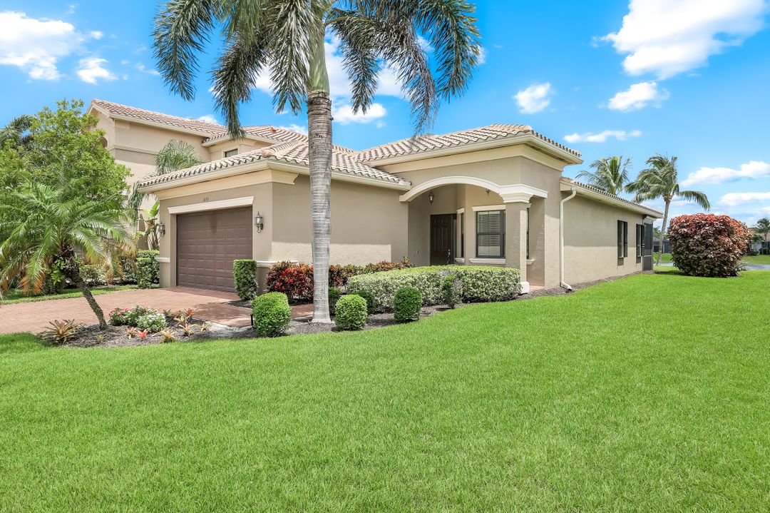 3259 Tahoe Ct, Naples, FL 34119