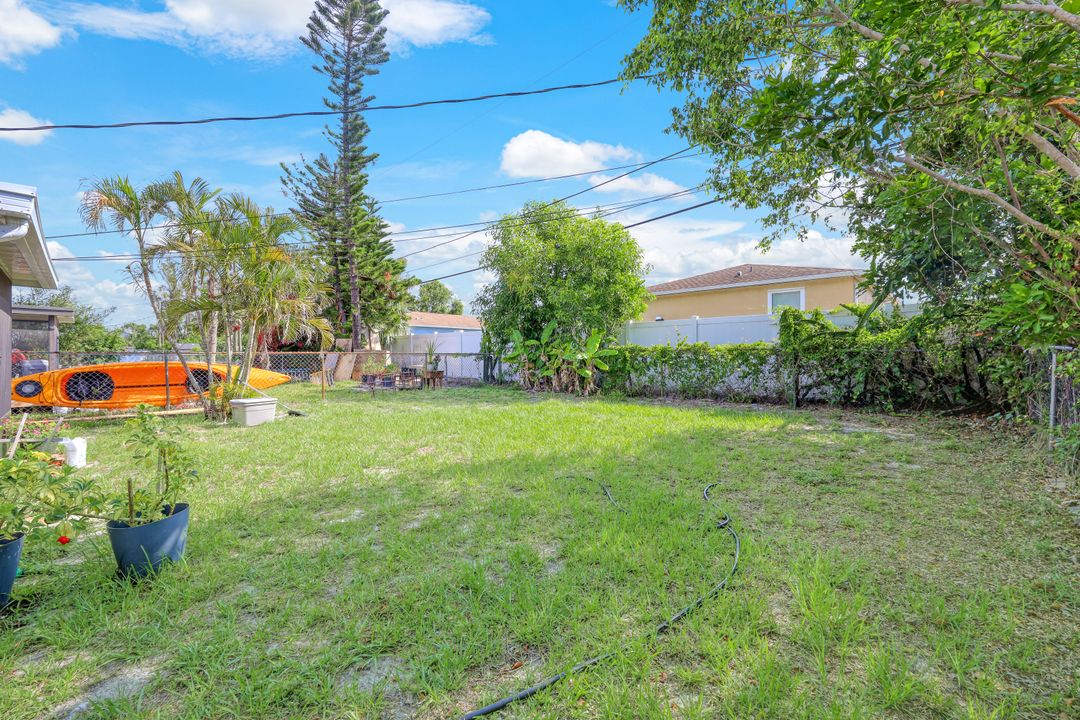 17407 Dumont Dr, Fort Myers, FL 33967