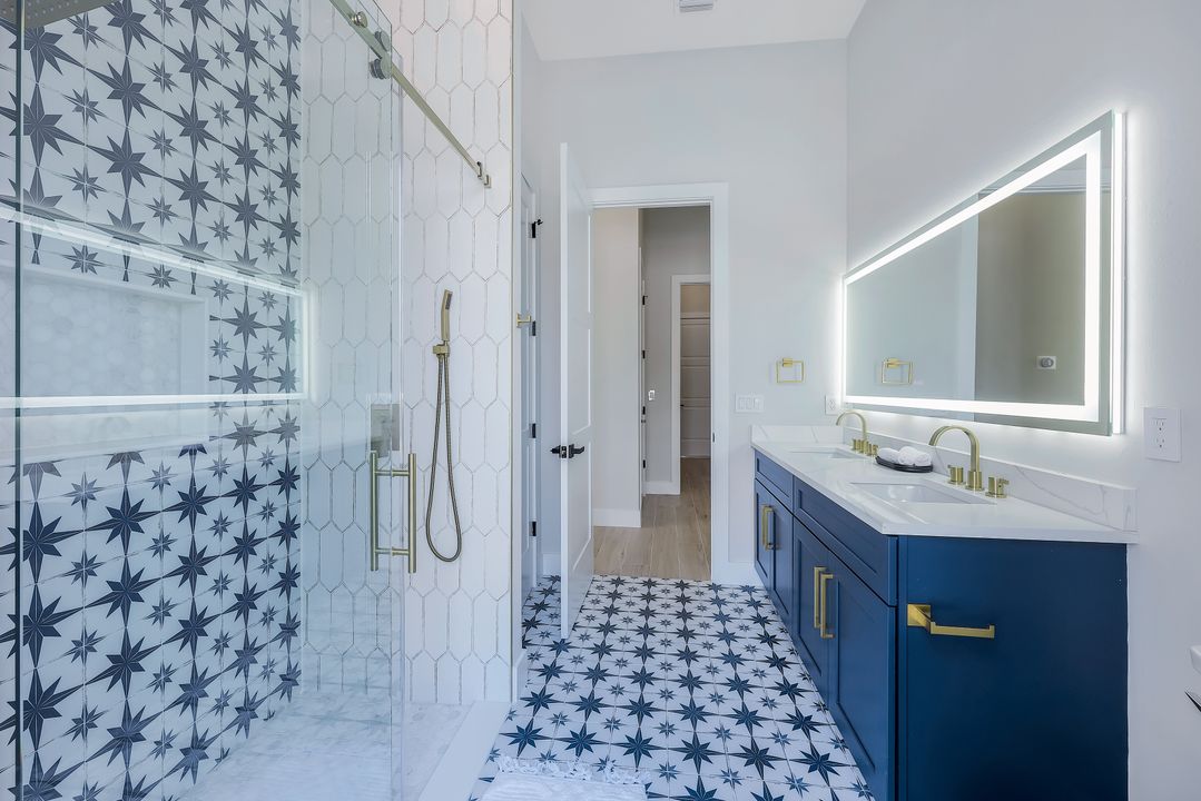 5240 SW 19th Pl, Cape Coral, FL 33914