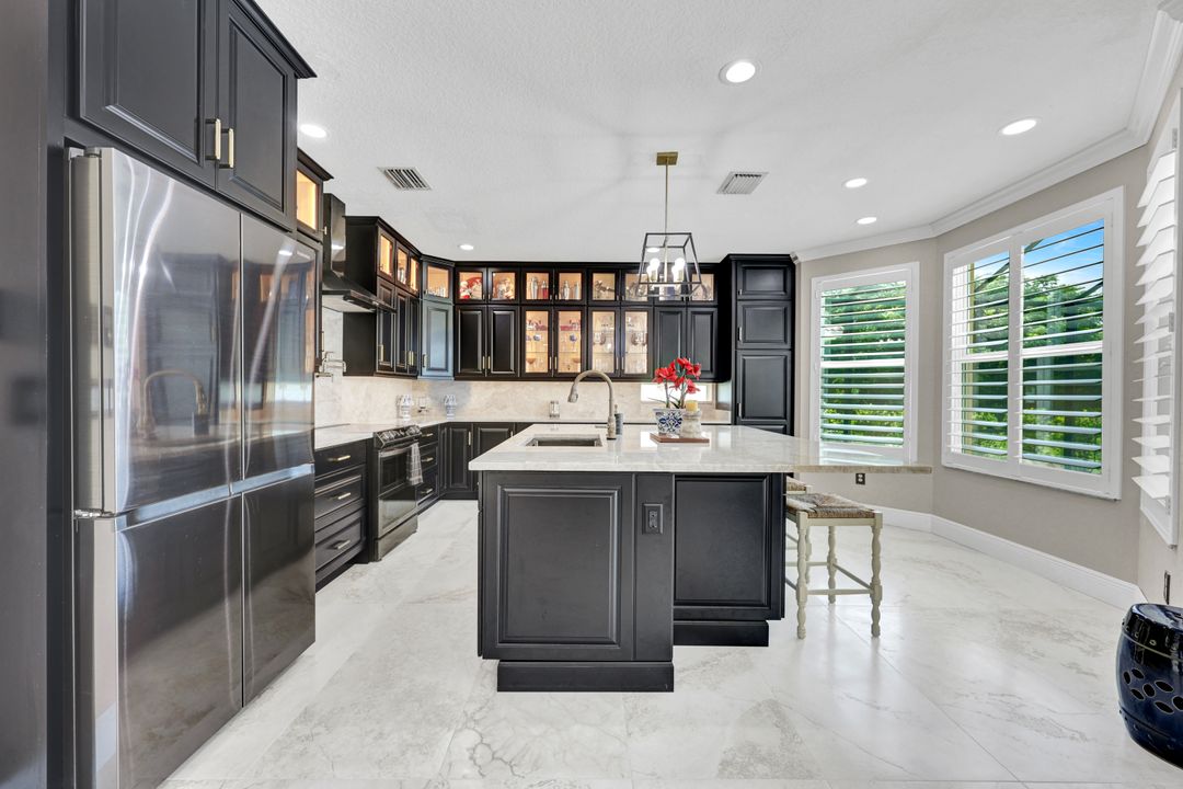 1764 Birdie Dr, Naples, FL 34120
