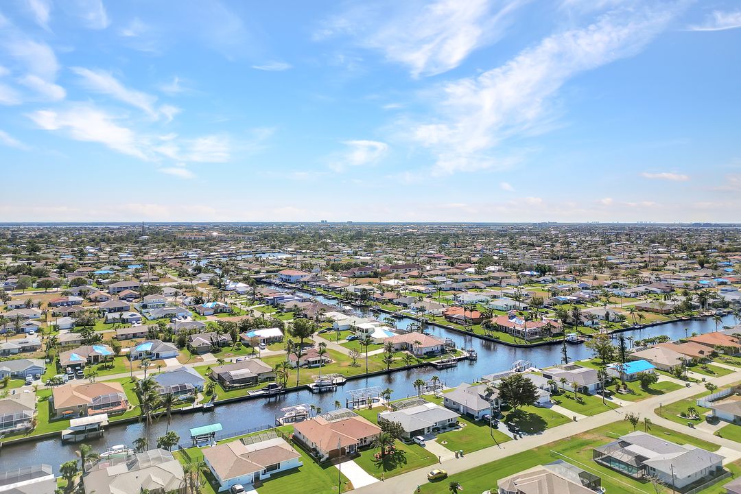 3749 SW 2nd Ave, Cape Coral, FL 33914