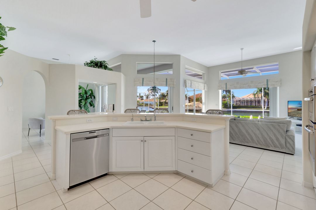 1159 Whiteheart Ct, Marco Island, FL 34145