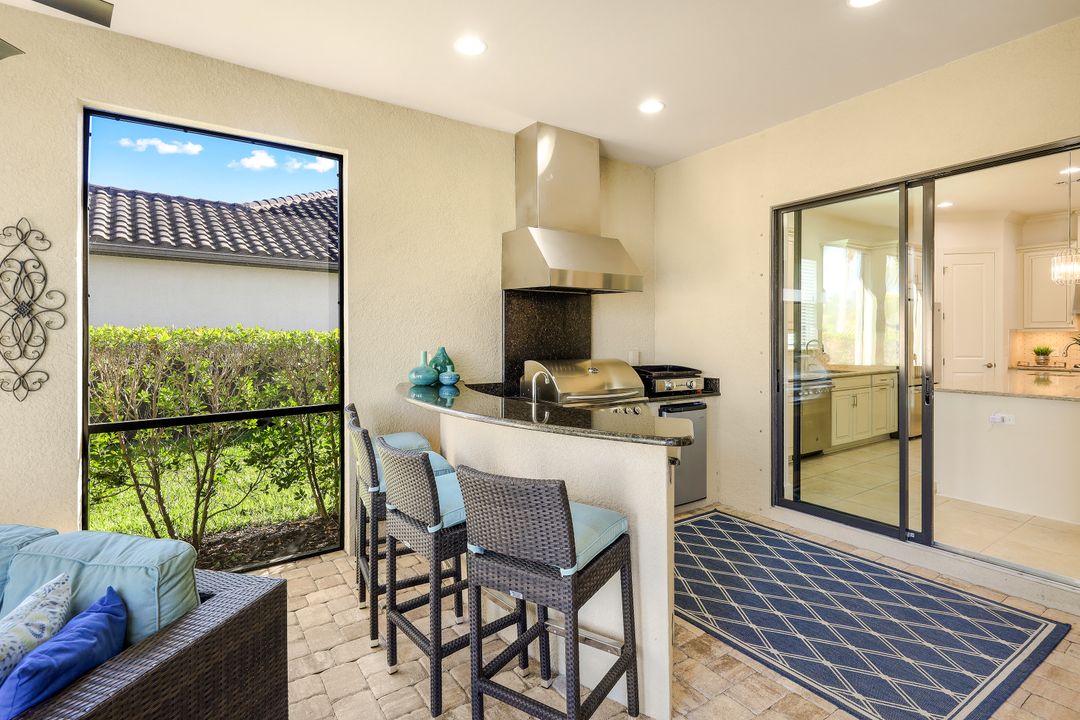 9539 Campanile Cir, Naples, FL 34114