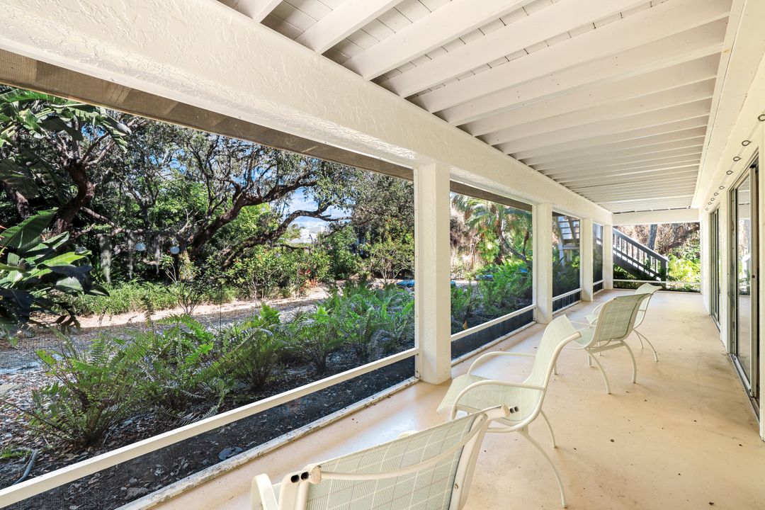 360 Gumbo Limbo Ln, Marco Island, FL 34145