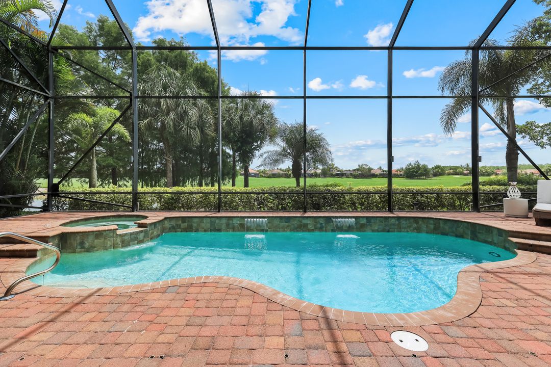 28647 Lisburn Ct, Bonita Springs, FL 34135