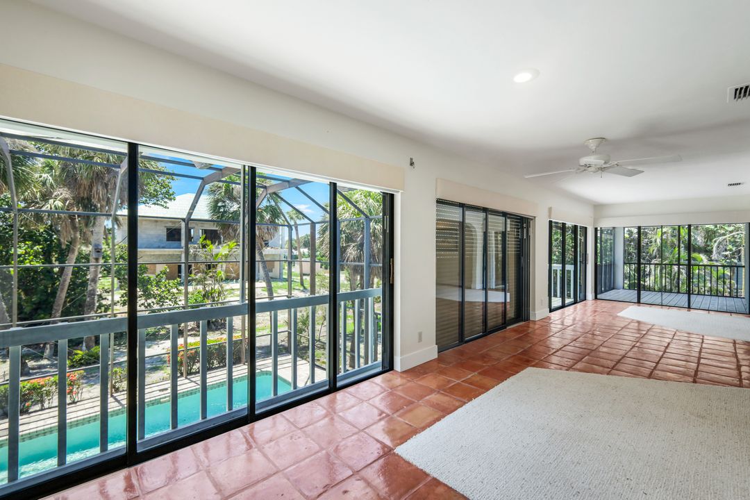 1043 Blue Heron Dr, Sanibel, FL 33957