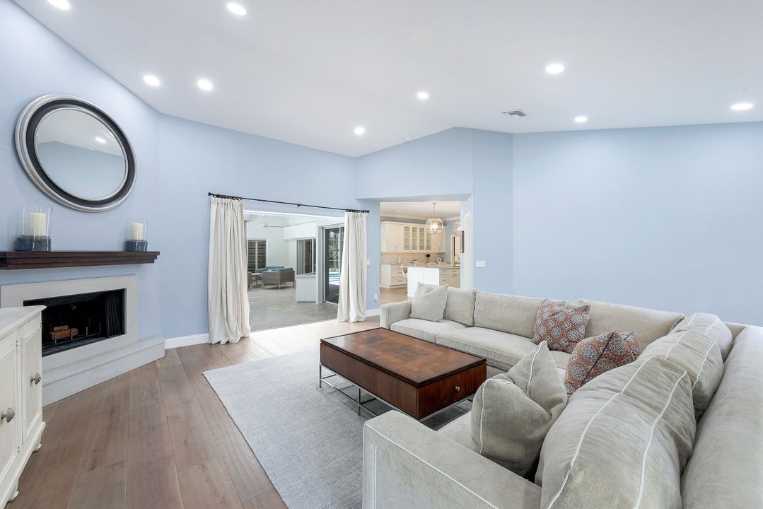 2209 Noble Ct, Naples, FL 34110