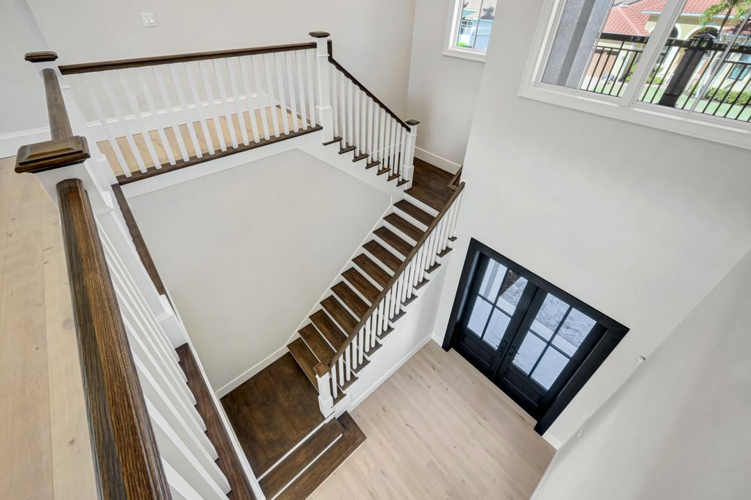 860 Banyan Ct, Marco Island, FL 34145