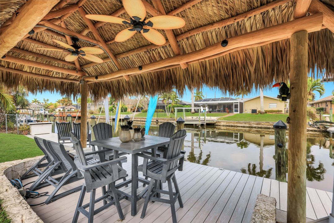 419 Pinecrest Ct, Cape Coral, FL 33904