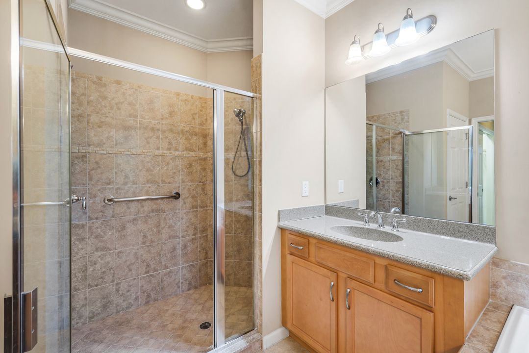 9704 Cobalt Cove Cir, Naples, FL 34120