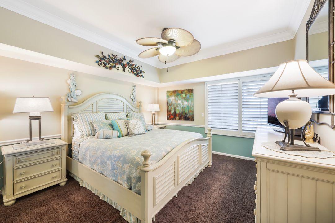 21 Bluebill Ave  #B-1102, Naples, FL 34108