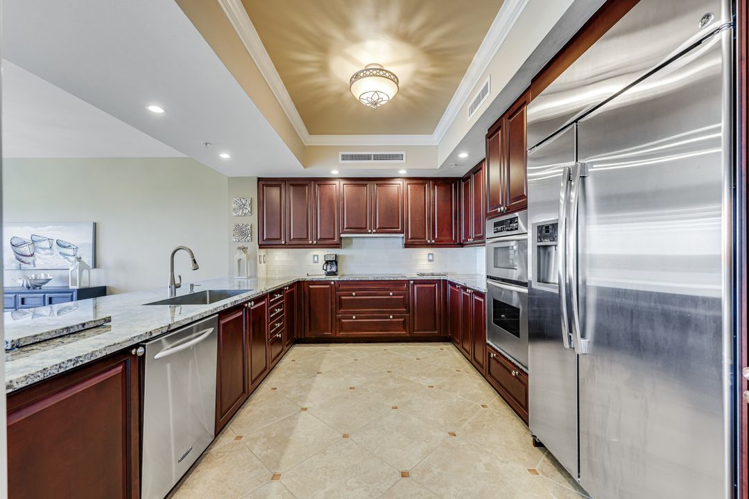 1050 Borghese Ln #605, Naples, FL 34114
