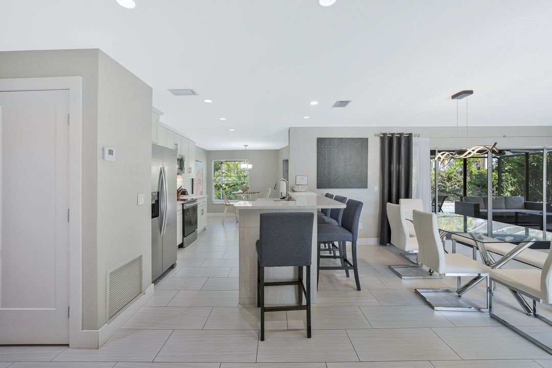 291 W Flamingo Cir, Marco Island, FL 34145