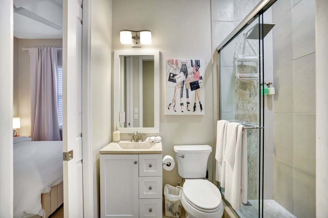 531 105th Ave N, Naples, FL 34108