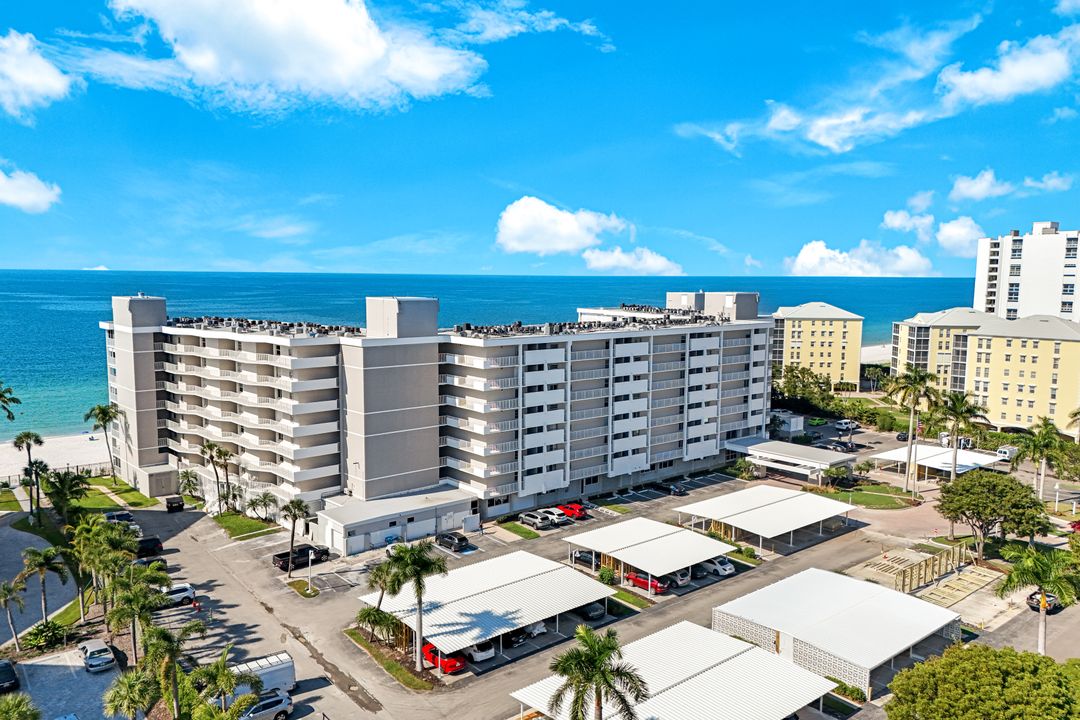 3443 Gulf Shore Blvd N #309, Naples, FL 34103