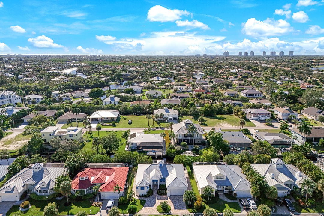 27080 Flamingo Dr, Bonita Springs, FL 34135