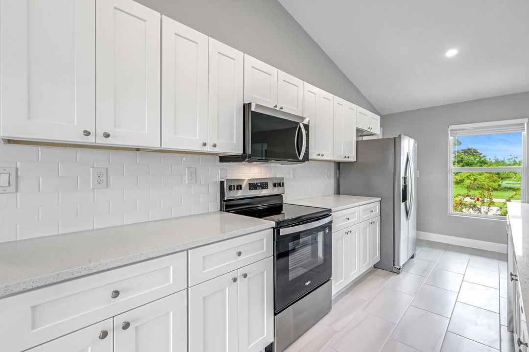 2921 NE 1st Ave, Cape Coral, FL 33909
