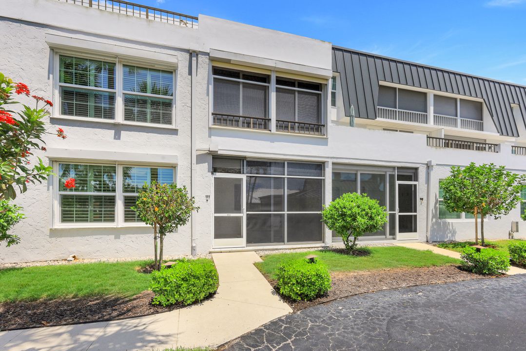 4200 Belair Ln #111, Naples, FL 34103