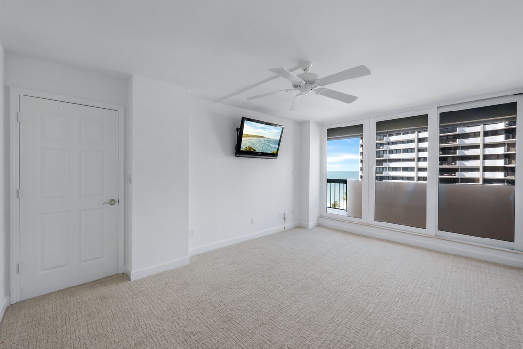 4001 Gulf Shore Blvd N #902, Naples, FL 34103