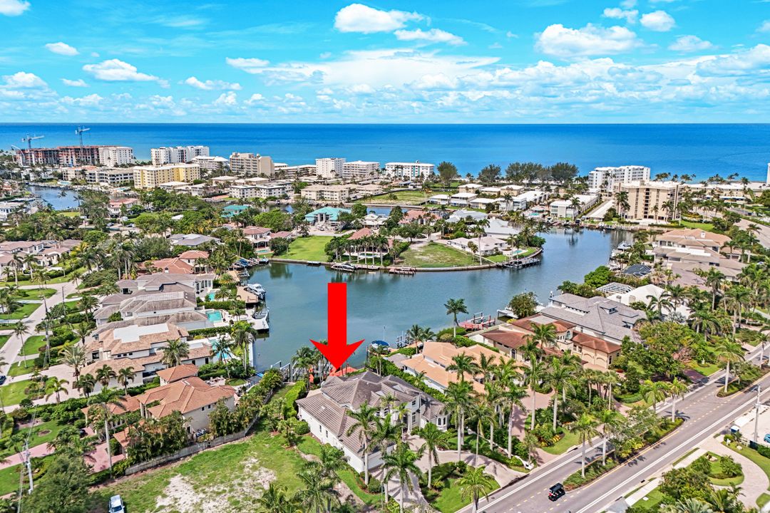 384 Mooring Line Dr, Naples, FL 34102